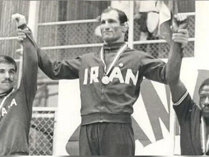 موحد و عشق به «ایران»