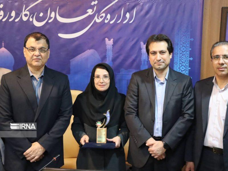اختراع کیت آنالیز خاک، کارگر نوآور شیرازی را به قله جشنواره امتنان رساند