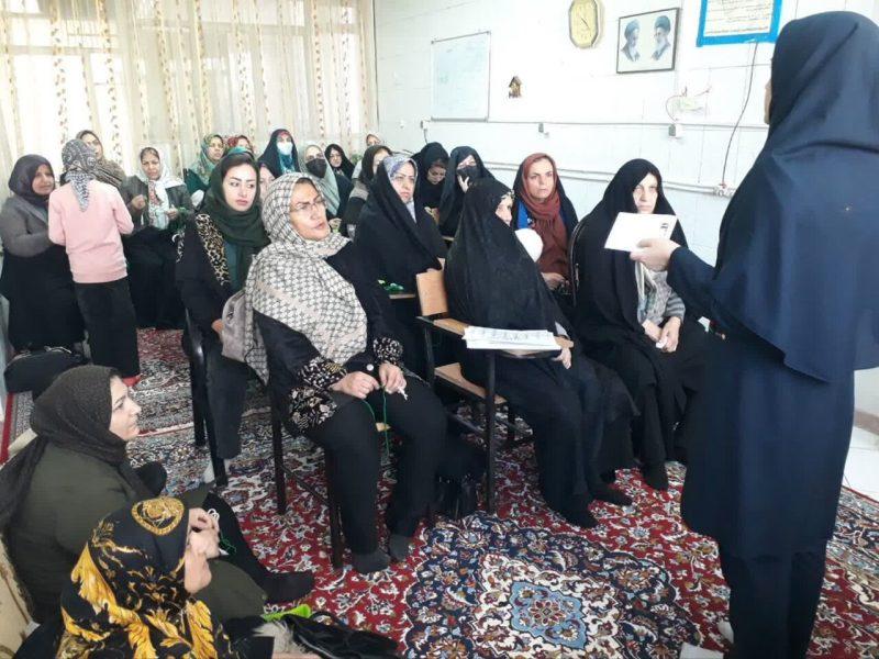 راه‌اندازی کانون‌های سلامت در ۳۳۰ محله کم برخوردار ساوه