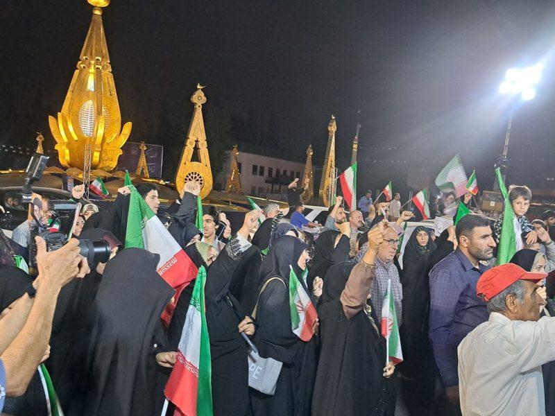 دومین اردیبهشت سوگ؛ از «میدان با تو» تا مشت‌های گره‌کرده در شب‌های شیراز