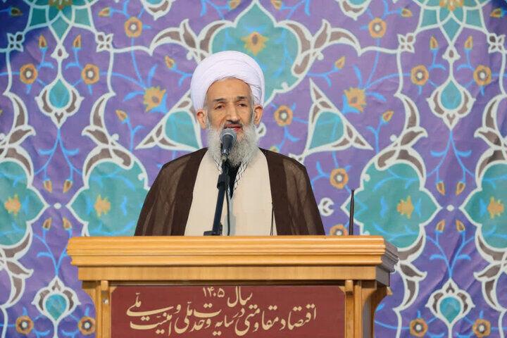 امام جمعه ساری: مدیریت تنگه هرمز حق مسلم ایران است