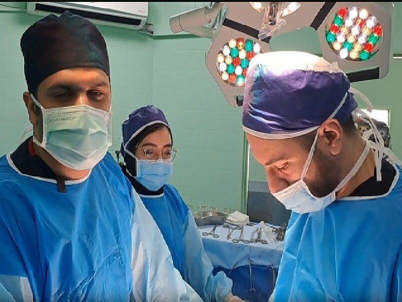 توده ۱۵ کیلوگرمی از شکم بیمار مشهدی خارج شد