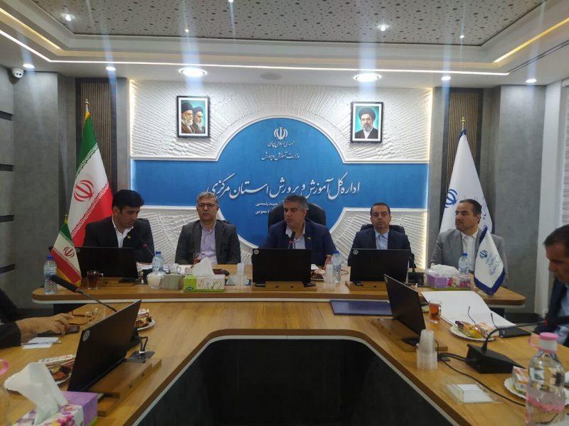 استاندار مرکزی: تمام مدارس استان تا پایان تابستان به پنل‌های خورشیدی تجهیز می‌شوند