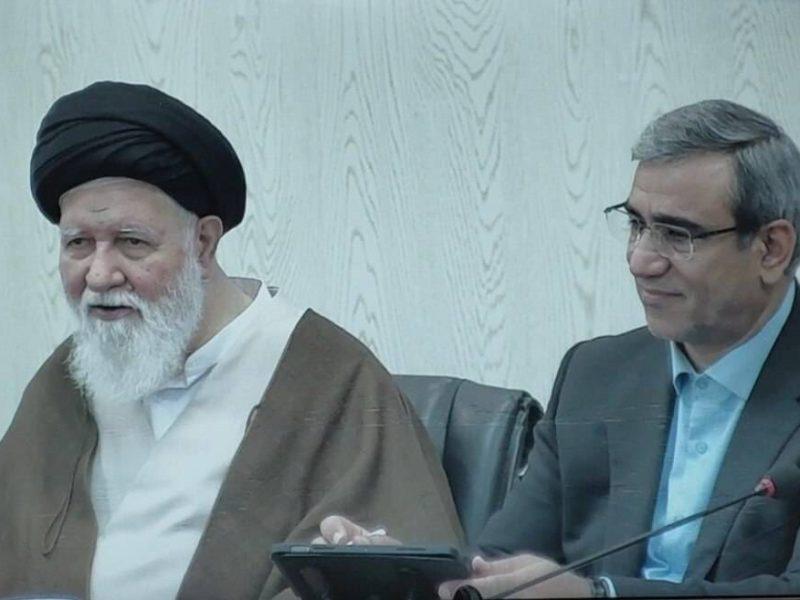 امام جمعه مشهد: گران شدن فولاد و محصولات پتروشیمی قابل توجیه نیست