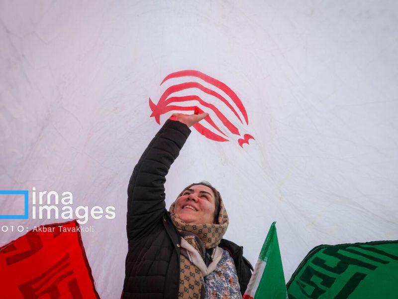 اتحاد زیر سایه پرچم ایران