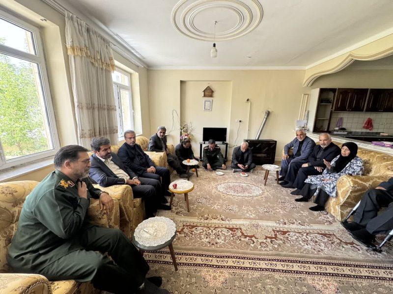 استاندار همدان: حضور مردم بزرگ‌ترین سرمایه برای مقابله با جنگ‌های ترکیبی دشمن است