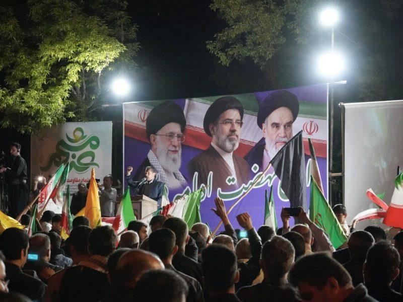 پاسداری شبانه مهابادیها از آرمانهای انقلاب/ سیلی بصیرت بر صورت بدخواهان