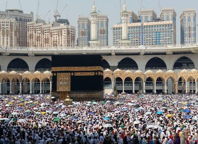 خاطراتی از شیر شتر تا ترانه «ﻛﻮﭼﻪ ﻟَﺮه» در طواف خانه خدا