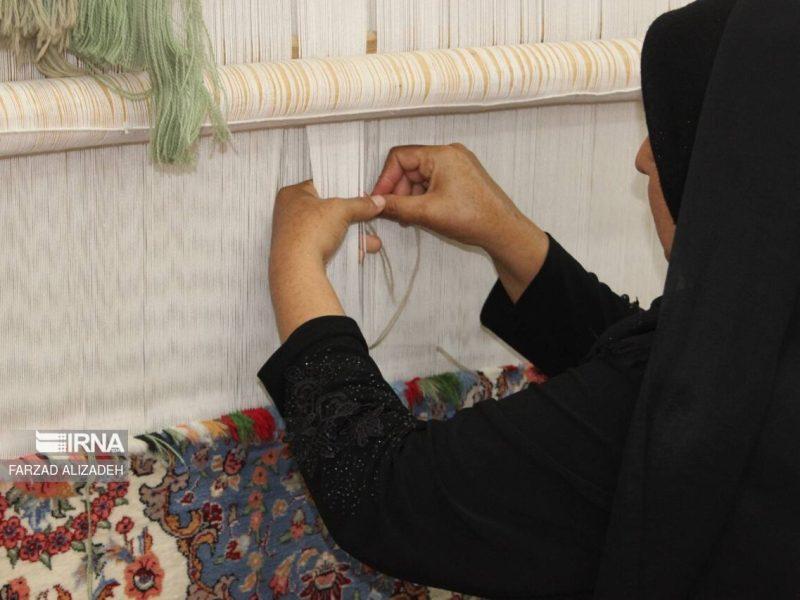اشتغال یک‌هزار و ۷۴۰ مددجوی خراسان جنوبی در فرش و صنایع دستی