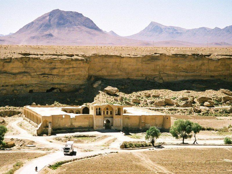 دروازه گمشده تمدن؛ یک توقف در ایزدخواست، هزار سال تماشا