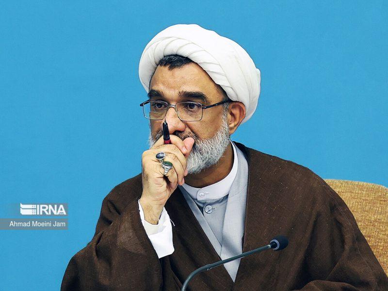 استقبال از پیشنهاد حضور نماینده دانش‌آموزان در ستاد تعلیم‌وتربیت شورای انقلاب فرهنگی