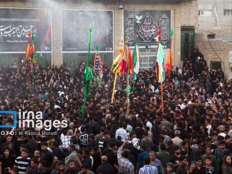 علم‌گردانی میناب؛ آیین ۴۰۰ ساله عشق و ارادت در کرانه‌های خلیج‌فارس +فیلم
