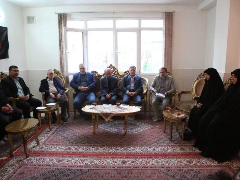 استاندار زنجان:خانواده‌های شهدا مصداق بارز وفاداران به عهد الهی غدیر هستند