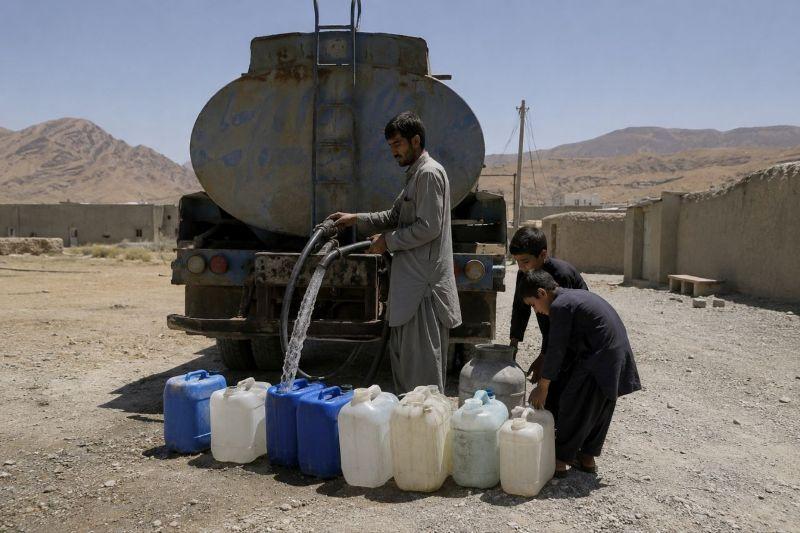 مشکل کم آبی در خاش؛ از دغدغه شهروندان تا لزوم اجرای طرح‌های جدید تأمین آب
