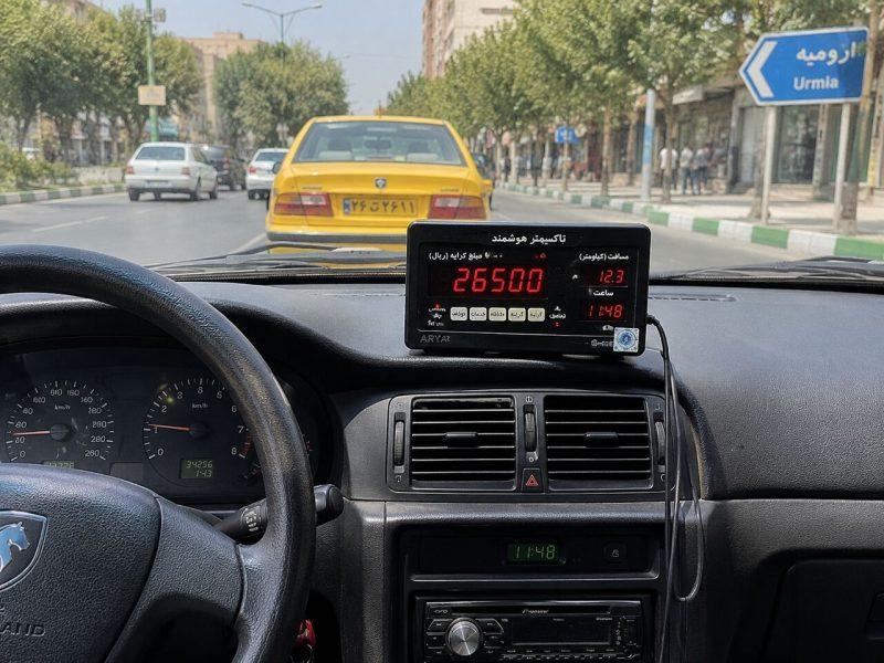 تاکسیهای ارومیه در انتظار تاکسیمتر؛ وعدهای که هنوز به مقصد نرسیده است