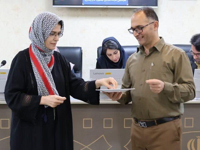 آیین اختتامیه جشنواره سراسری «مشاعره رضوی » در شهرکرد آغاز شد