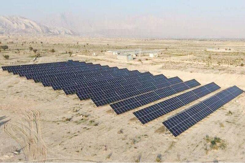 اتصال فاز نخست نیروگاه خورشیدی حمایتی بستک هرمزگان به شبکه سراسری برق