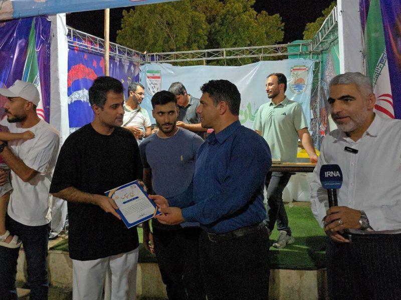 فیلم| سه ملیپوش بوشهری فوتبال ساحلی تجلیل شدند