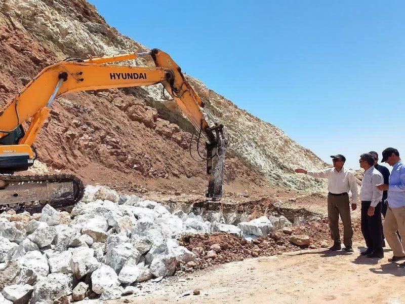 معاون استاندار کرمانشاه: روند پیشرفت جاده جدید گیلانغرب _ سومار، کُند است