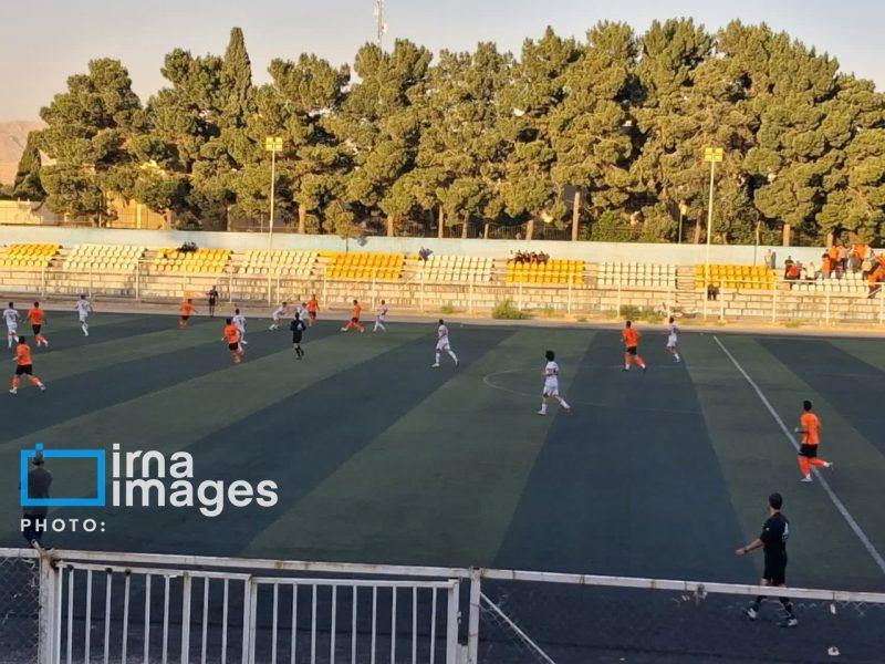 برق شیراز در فوتبال دسته دوم از سد سپیدرود رشت گذشت