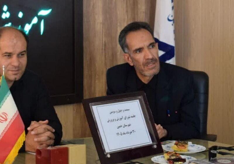 فرماندار خمین: ظرفیت دستگاه‌های اجرایی برای ارتقای پرورشی دانش‌آموزان استفاده شود