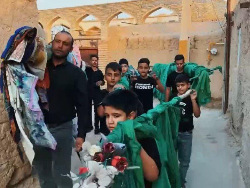 فیلم| طنین قدمهای عاشقی در کوچه پسکوچههای مهریز یزد