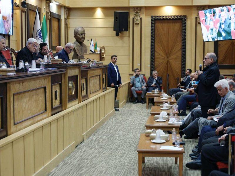 عارف: دستاوردهای جنگ تحمیلی سوم مدیون افسران جبهه علم و فناوری است