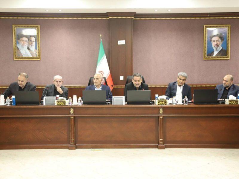 معاون وزیر اقتصاد: برنامه راهبردی مناطق آزاد با رویکرد توسعه دریامحور تدوین می‌شود