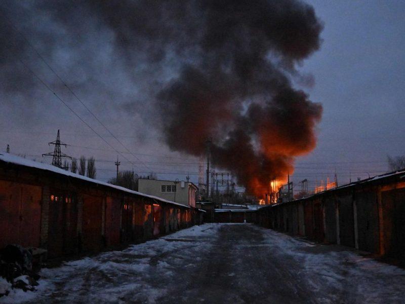 جنگ اوکراین؛ از حمله به بنادر اوکراین تا هدف قرار گرفتن انبار نفتی در مسکو