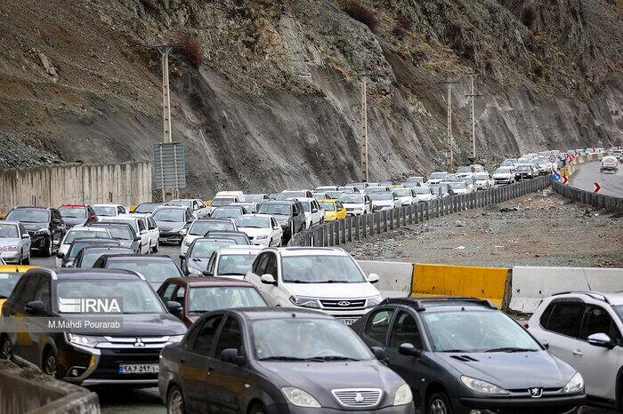 ترافیک خودرویی در جاده چالوس سنگین شد