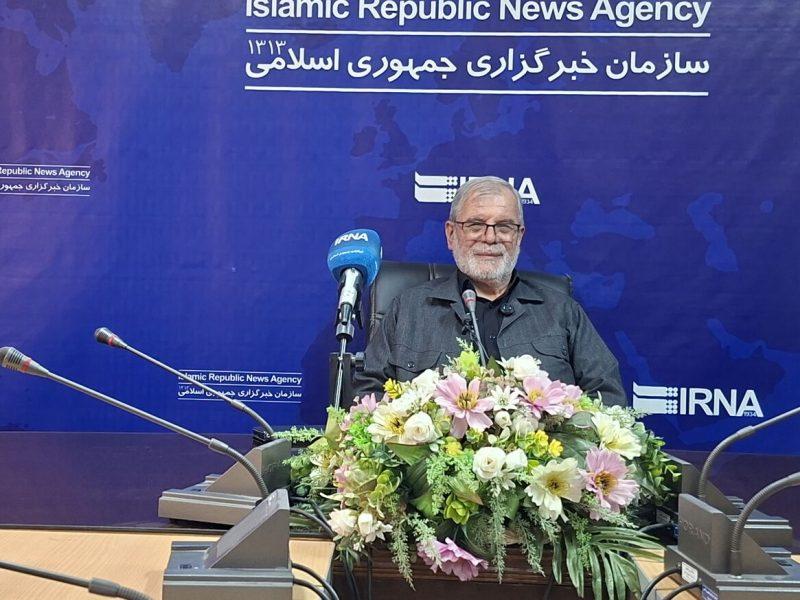 فیلم | شاعر زنجانی: ثمربخش‌ترین شعرم غزلی بود که رهبر شهید پسندیدند