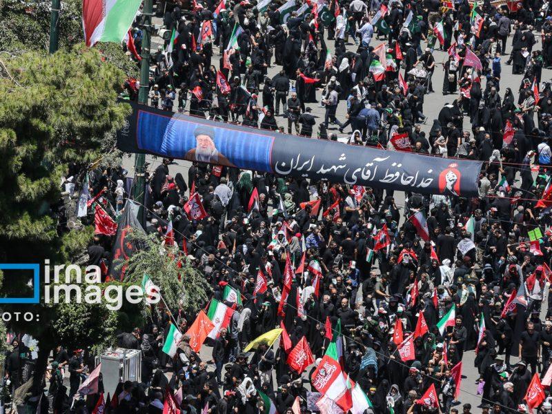 حضور میلیونی مردم در مراسم تشییع رهبر شهید بیانگر زنده بودن انقلاب اسلامی است