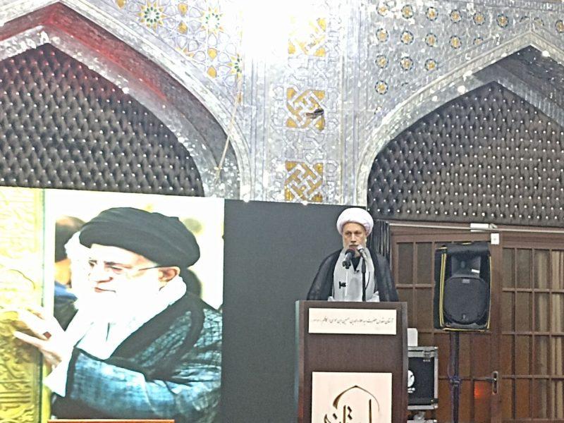 مراسم بزرگداشت رهبر شهید در حرم مطهر سید علاءالدین حسین(ع) شیراز برگزار شد
