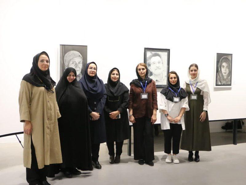آشتی قلم‌مو و دوربین در ۵۰ اثر هنری دختران فارس