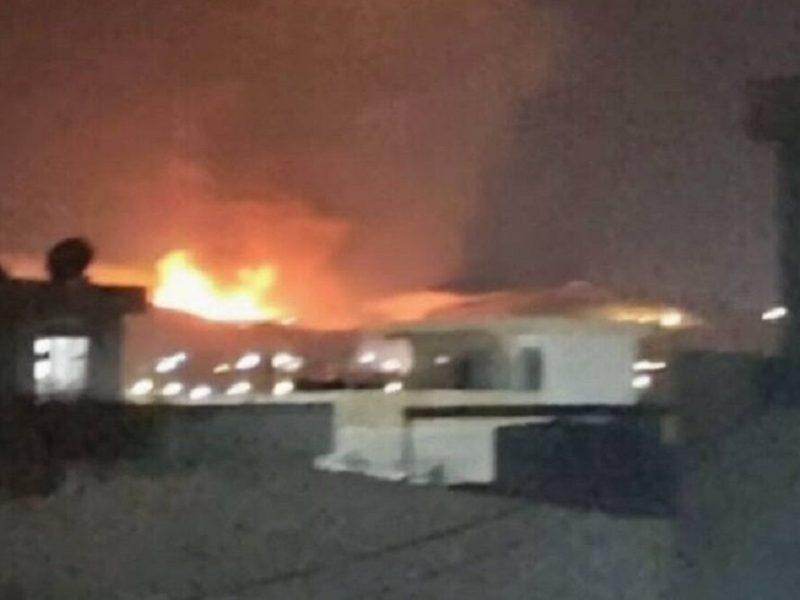 آتش سوزی گسترده در مقر گروه‌های کُرد تجزیه طلب در اقلیم کردستان عراق + فیلم