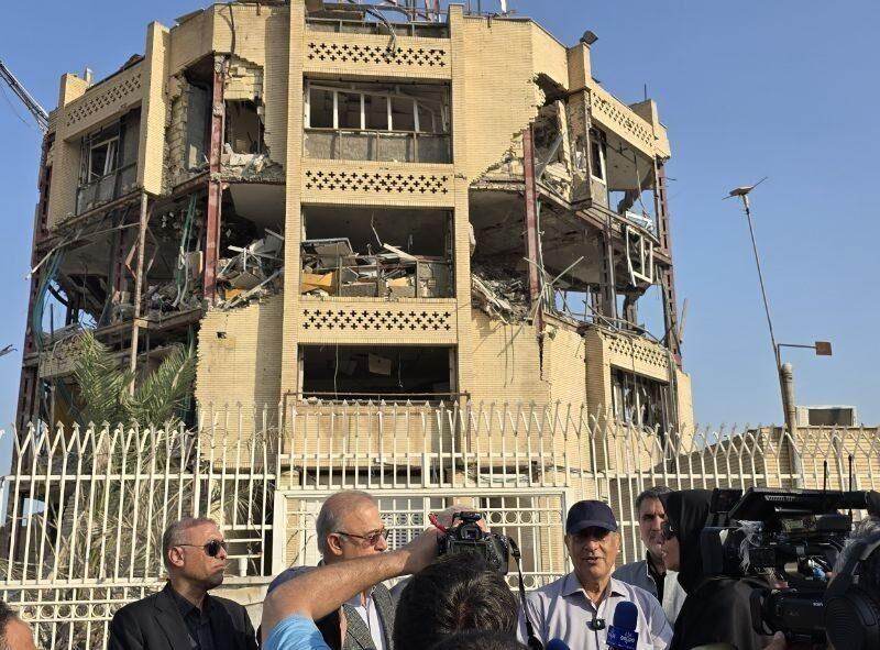 بازدید معاون اجرایی رئیس‌جمهور و وزیر نیرو از کشتی‌سازی خلیج‌فارس