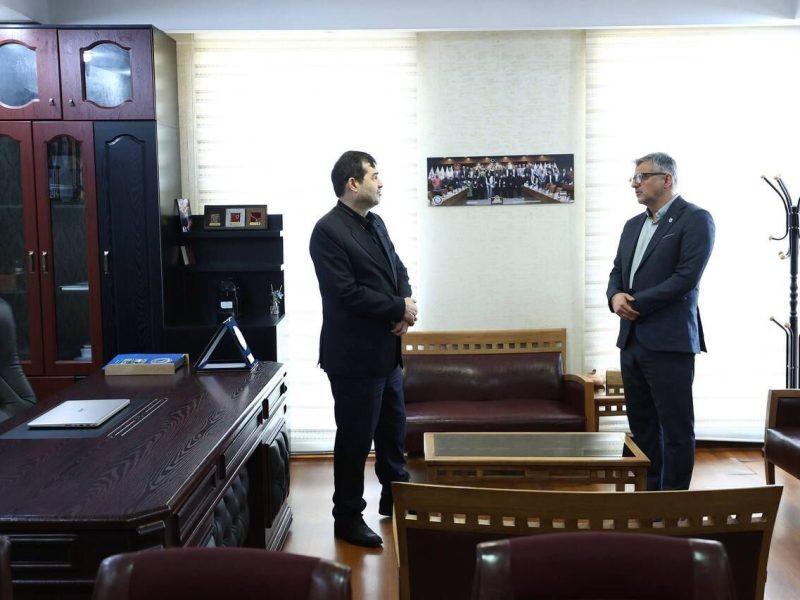 بازدید وزیر ورزش و جوانان از فدراسیون اسکی و ورزش‌های زمستانی
