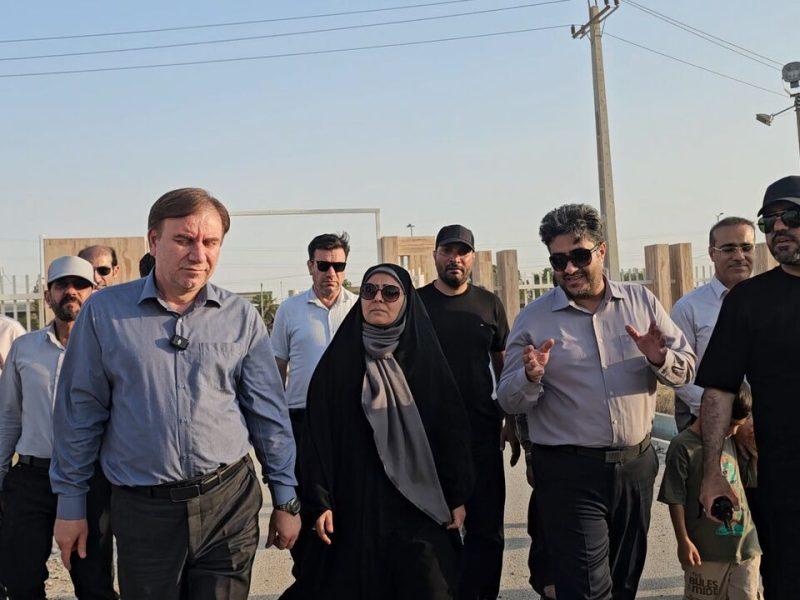 وزیر راه و شهرسازی وارد بوشهر شد