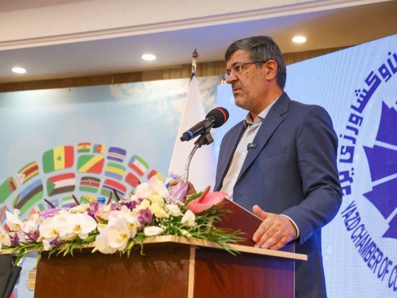 استاندار: ظرفیت‌های صادراتی یزد با اجرای طرح دیپلماسی استانی به جهان معرفی می‌شود