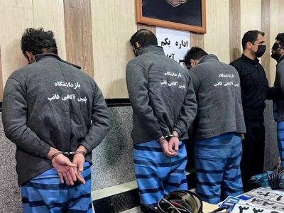 خون جا مانده روی دیوار راز سرقت مسلحانه را فاش کرد