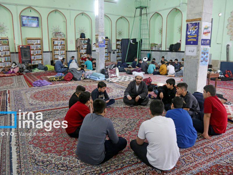 توجه به ذائقه نسل جدید، راه حل جذب جوانان به مساجد