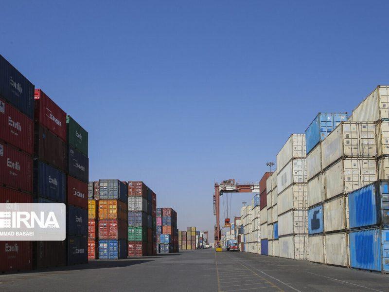 ترخیص ۱۷ هزار کانتینر از بندر کراچی تسریع می شود