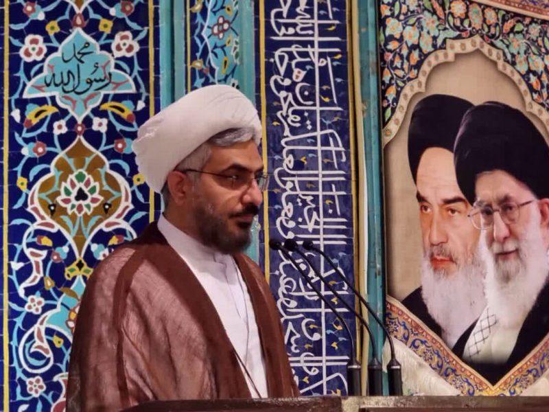 امام جمعه دماوند: تخریب مسئولان مشکلی را حل نمیکند