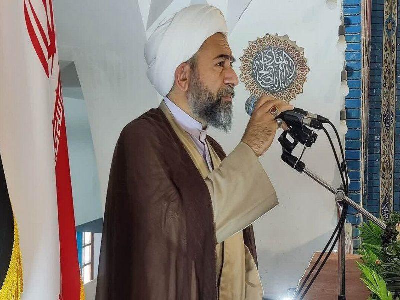 خطیب موقت جمعه بیرجند: خدمت خالصانه و جهادی به مردم اولویت دولتمردان باشد