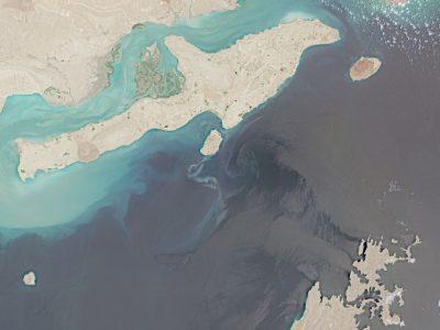 هشدار نهاد مدیریت آبراه خلیج فارس به تخلف برخی شناورها از ترتیبات ایرانی تردد از تنگه هرمز