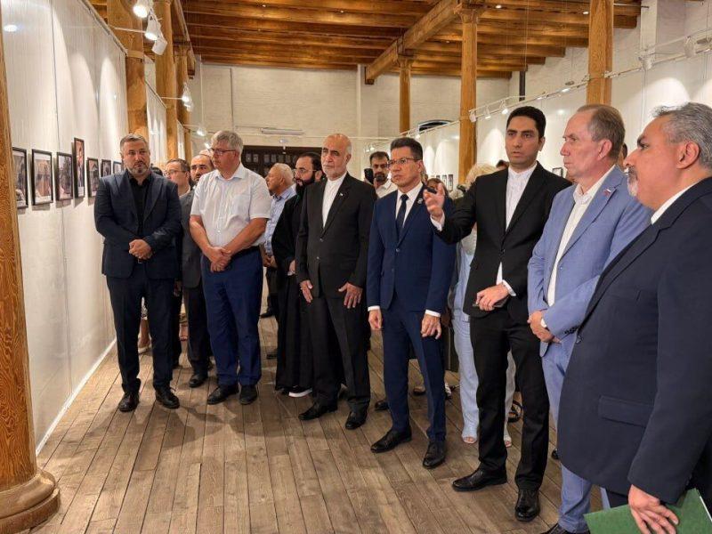 میزبانی آستراخان روسیه از نمایشگاه عکس جنایات آمریکا و رژیم صهیونیستی در ایران