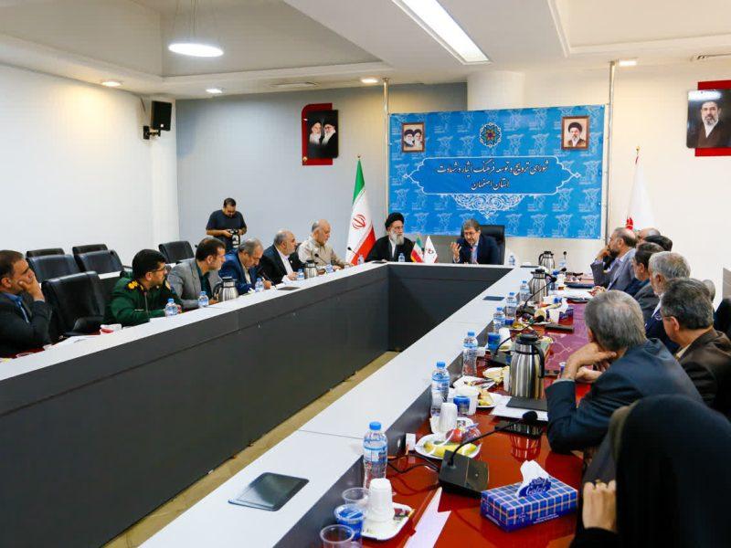 حل مشکلات جامعه ایثارگری نیازمند عزم جدی دستگاههای اجرایی است