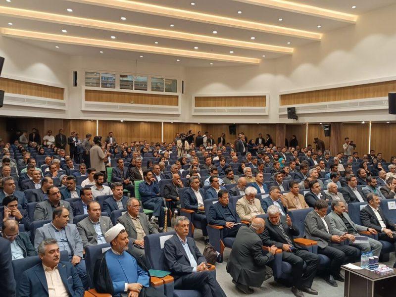 قدردانی از ۶۵ واحد برتر صنعتی و تولیدی؛ تجلیل سنگربانان تولید در کرمان زیر سایه تحریمها