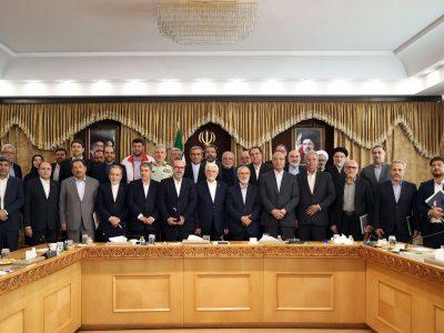 عارف: حج و اربعین مکمل یکدیگر در مسیر تقویت وحدت امت اسلامیاند