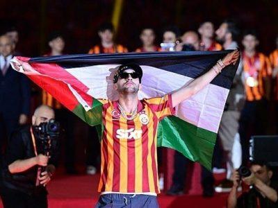 پاسخ ستاره فوتبال مراکش به اظهارات غیرانسانی بنگویر